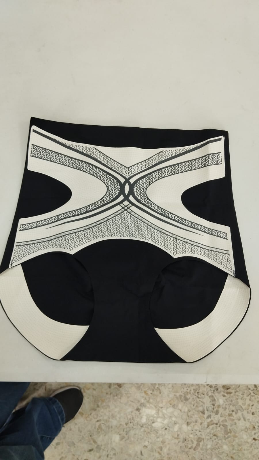 Vista 3 de Tanga Moldeadora - Talla: XL